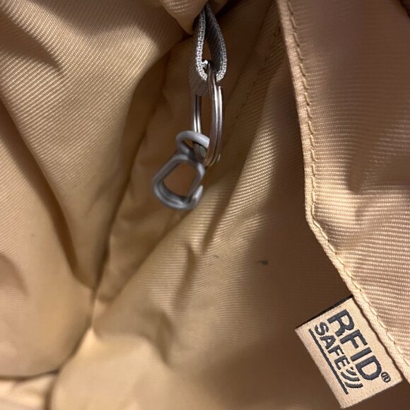 PacSafe Citysafe CS-Series TravelSmith Grey Travel Luggage Quilted Shoulder Bag! - Picture 11 of 16